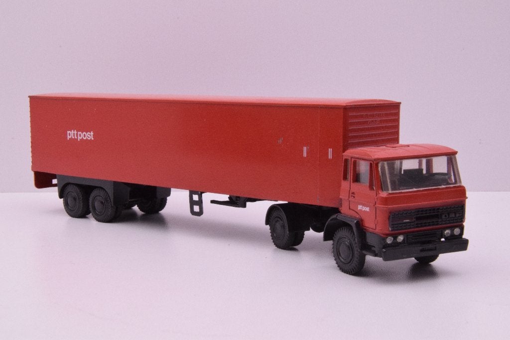 DAF 2500  ''  PTT Post ''  Lion car, Ophalen of Verzenden, Zo goed als nieuw, Bus of Vrachtwagen, Lion Toys