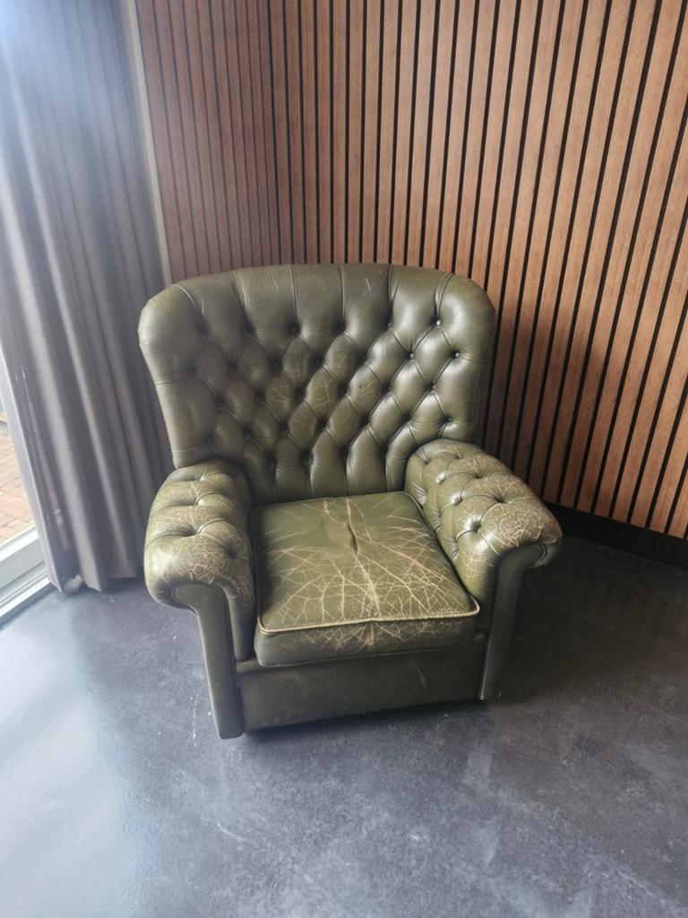 Groene Chesterfield fauteuil, Ophalen, Gebruikt, Chesterfield, Klassiek, Vintage, 75 tot 100 cm
