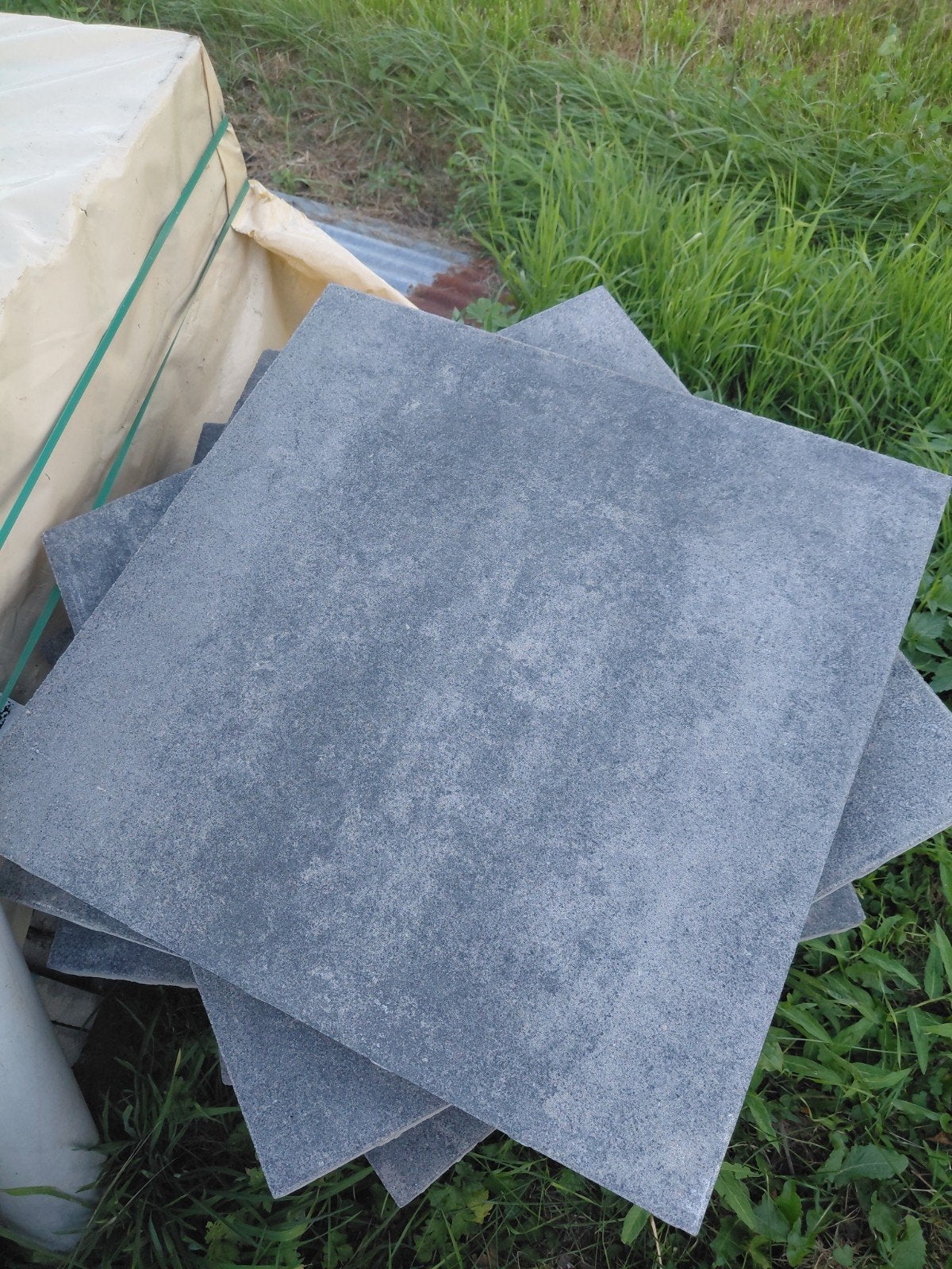 Nieuwe betontegels - 60x60 cm - 22m2, Ophalen, 60 cm of meer, Nieuw, 10 m² of meer