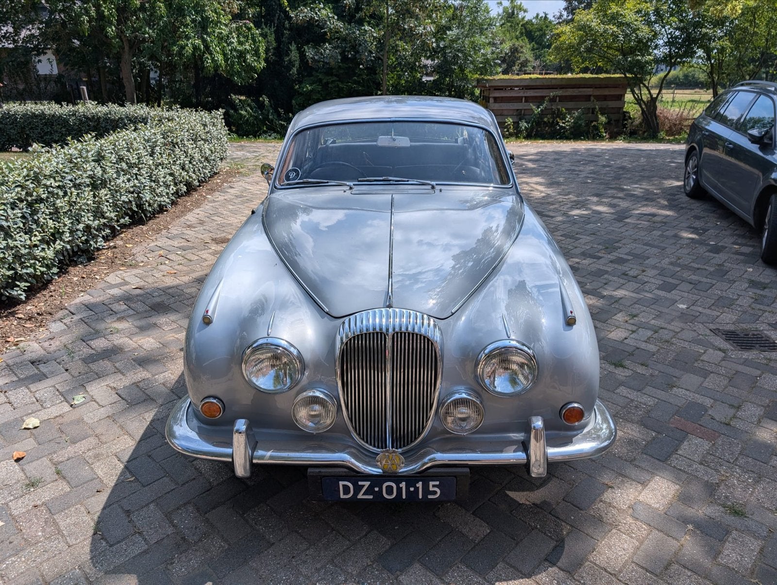 Daimler Saloon 2.5 L V8 AUT 1968 Grijs, Automaat, 8 cilinders, 1436 kg, Particulier