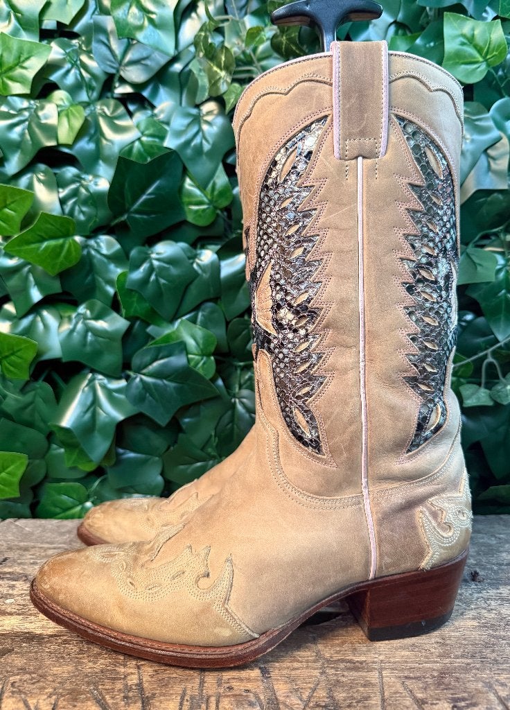 zo goed als nieuw mooie laars van Sendra maat 39, Bruin, Ophalen of Verzenden, Zo goed als nieuw, Sendra
