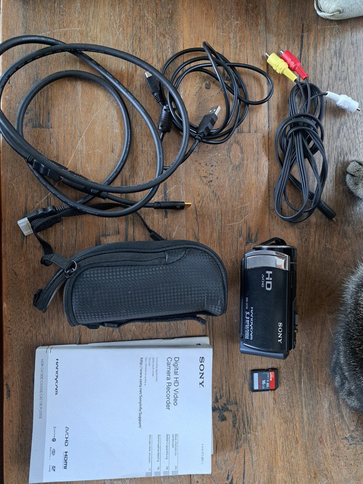Sony HDR-CX190 Handycam Full HD Camcorder, Full HD, 20x of meer, Ophalen of Verzenden, Zo goed als nieuw
