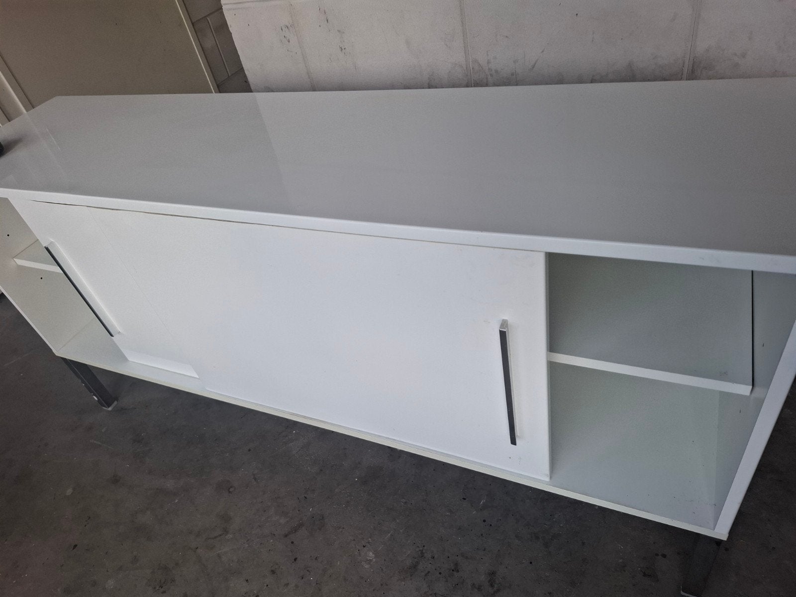 Hoogglans kast wit 150x39x74 cm, Ophalen, Kunststof, 100 tot 150 cm, Modern