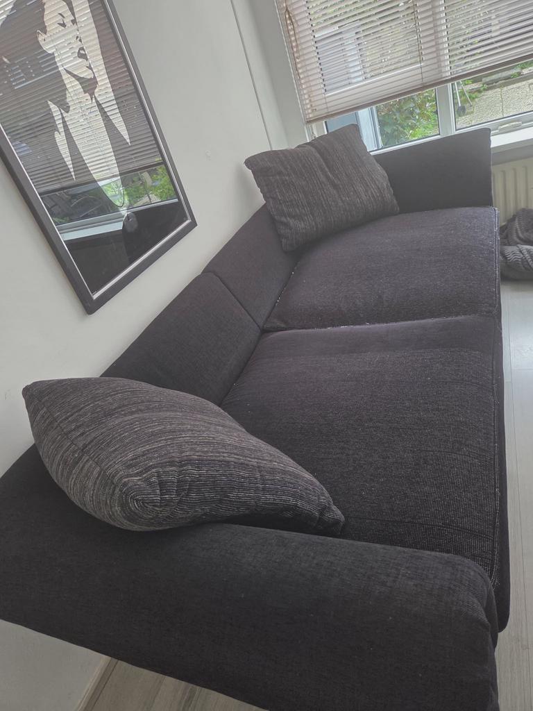 Comfortabele zwart  met kussens, Huis en Inrichting, Banken | Bankstellen, Gebruikt, Hoekbank, Driepersoons, 75 tot 100 cm
