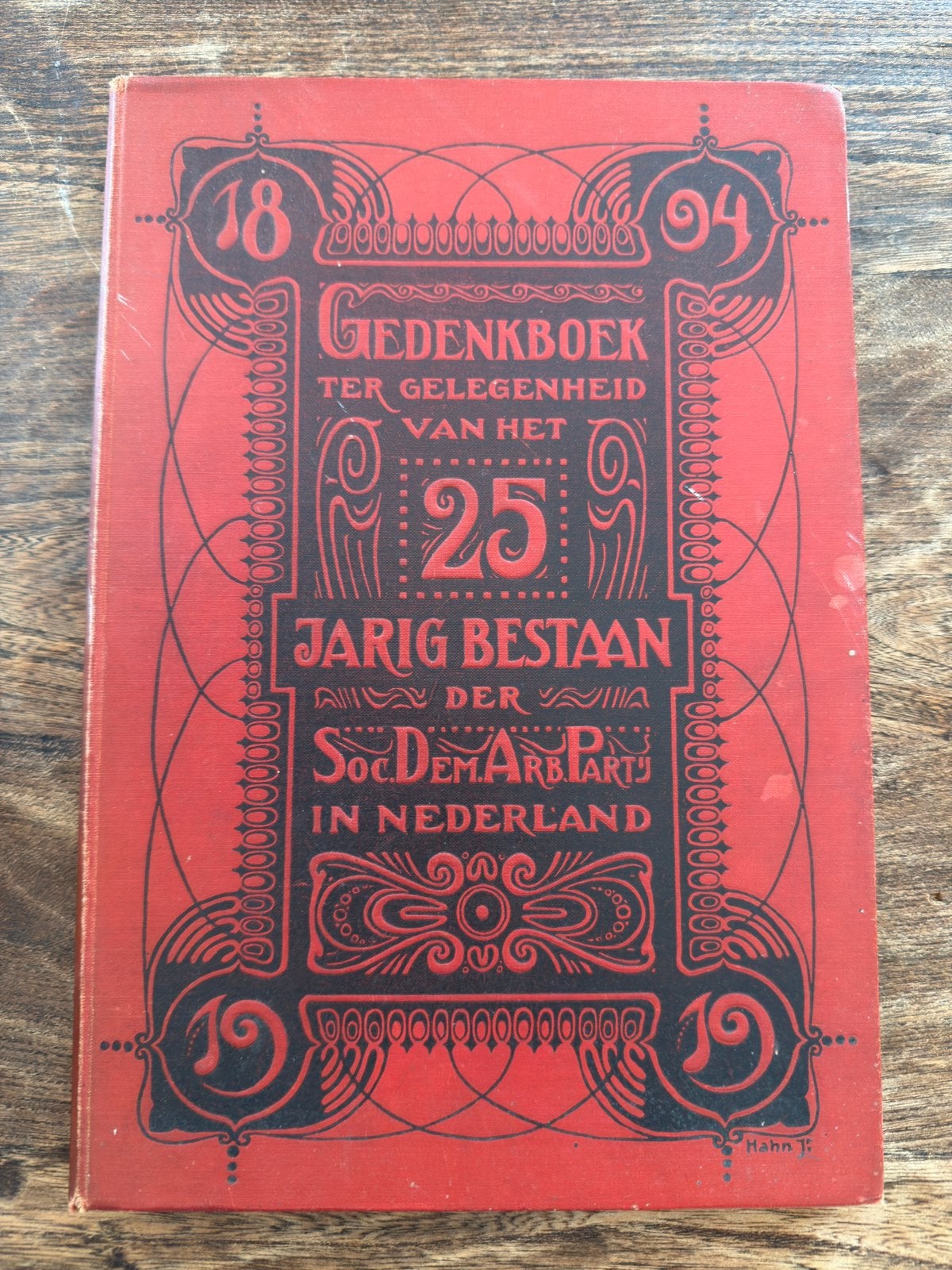 Gedenkboek 25-jarig bestaan SDAP 1879-1904 – Art Nouveau, Ophalen