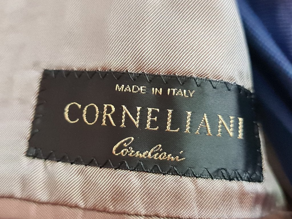 Corneliani Kostuum super pasvormn met grijze kleur maat 50, Corneliani, Zo goed als nieuw, Grijs, Verzenden