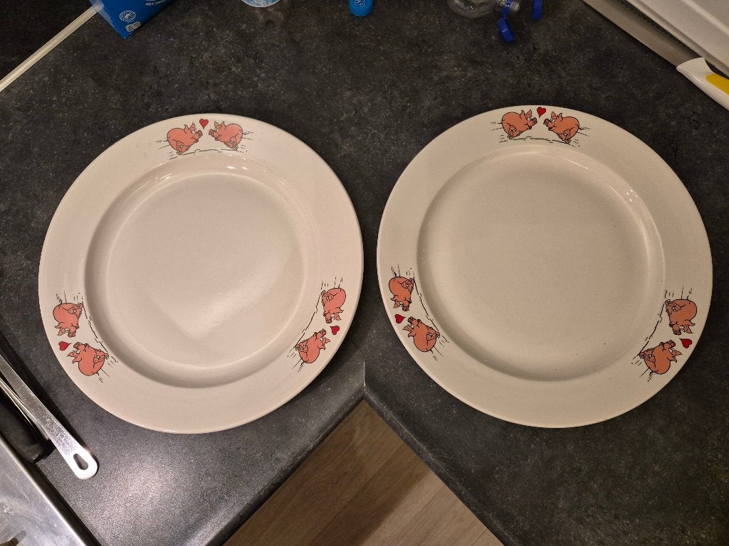 Varkentjes borden - pizza/serveerborden groot 36 cm, Ophalen of Verzenden, Gebruikt, Overige stijlen, Bord(en)