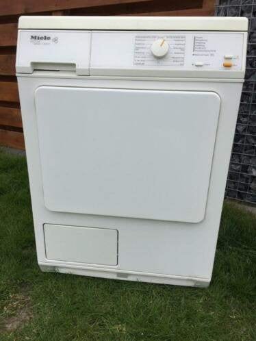 Condensdroger, Ophalen, 6 tot 8 kg, Gebruikt, Voorlader