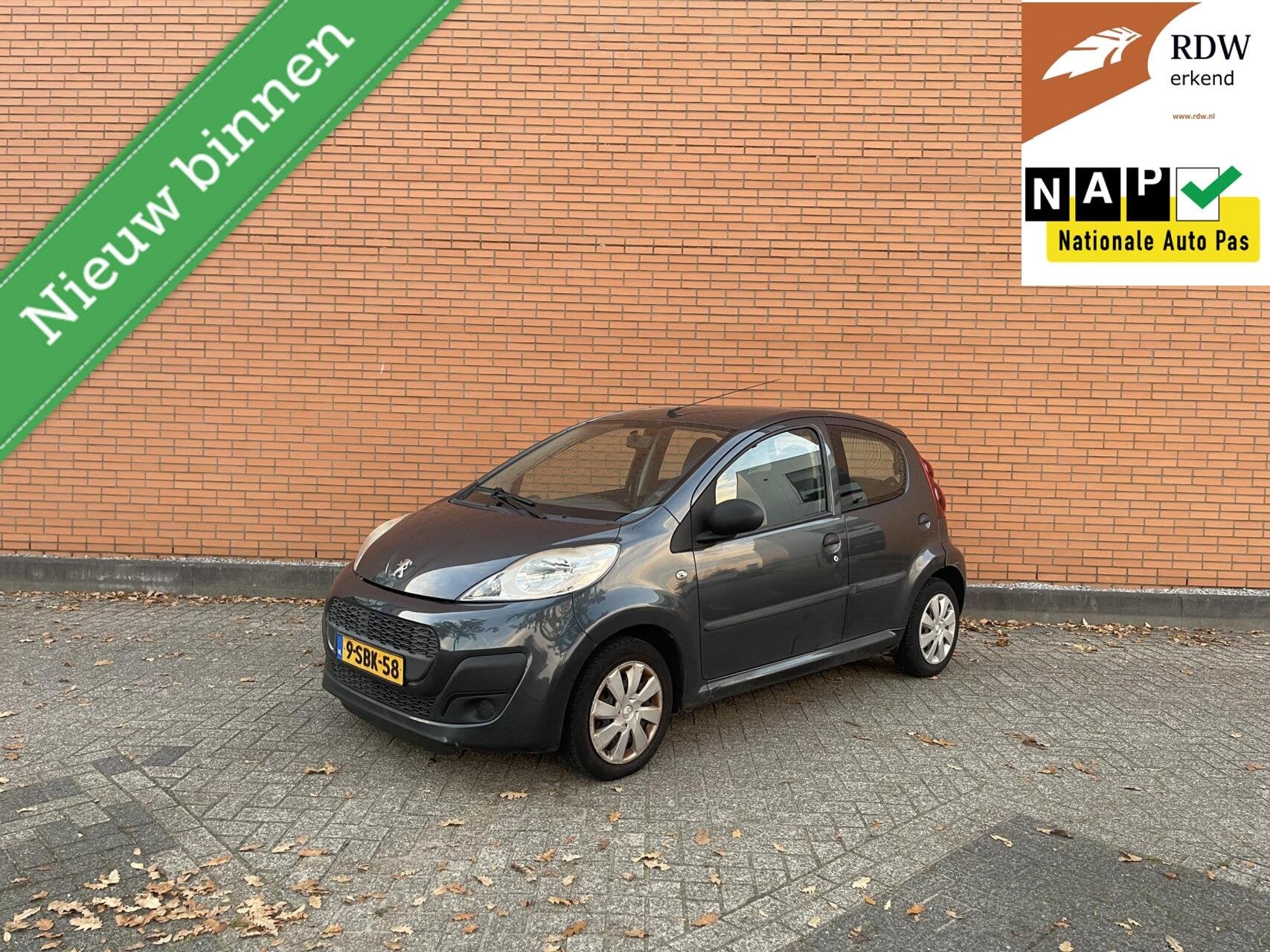 Peugeot 107 1.0 Access Accent 2013 158DKM | NAP | AIRCO |, Voorwielaandrijving, Euro 5, Gebruikt, 4 stoelen