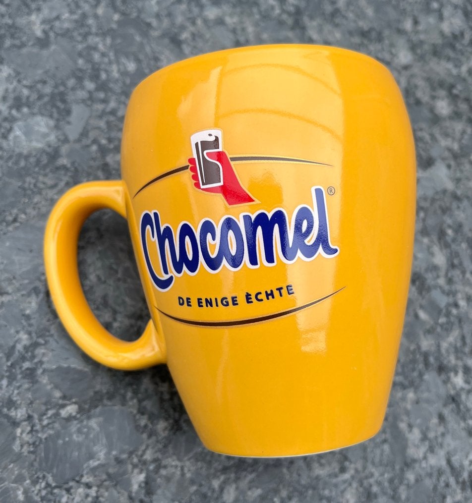 doos met 6 Chocomel mokken  - De enige echte NIEUW, Keramiek, Nieuw, Ophalen of Verzenden, Overige stijlen