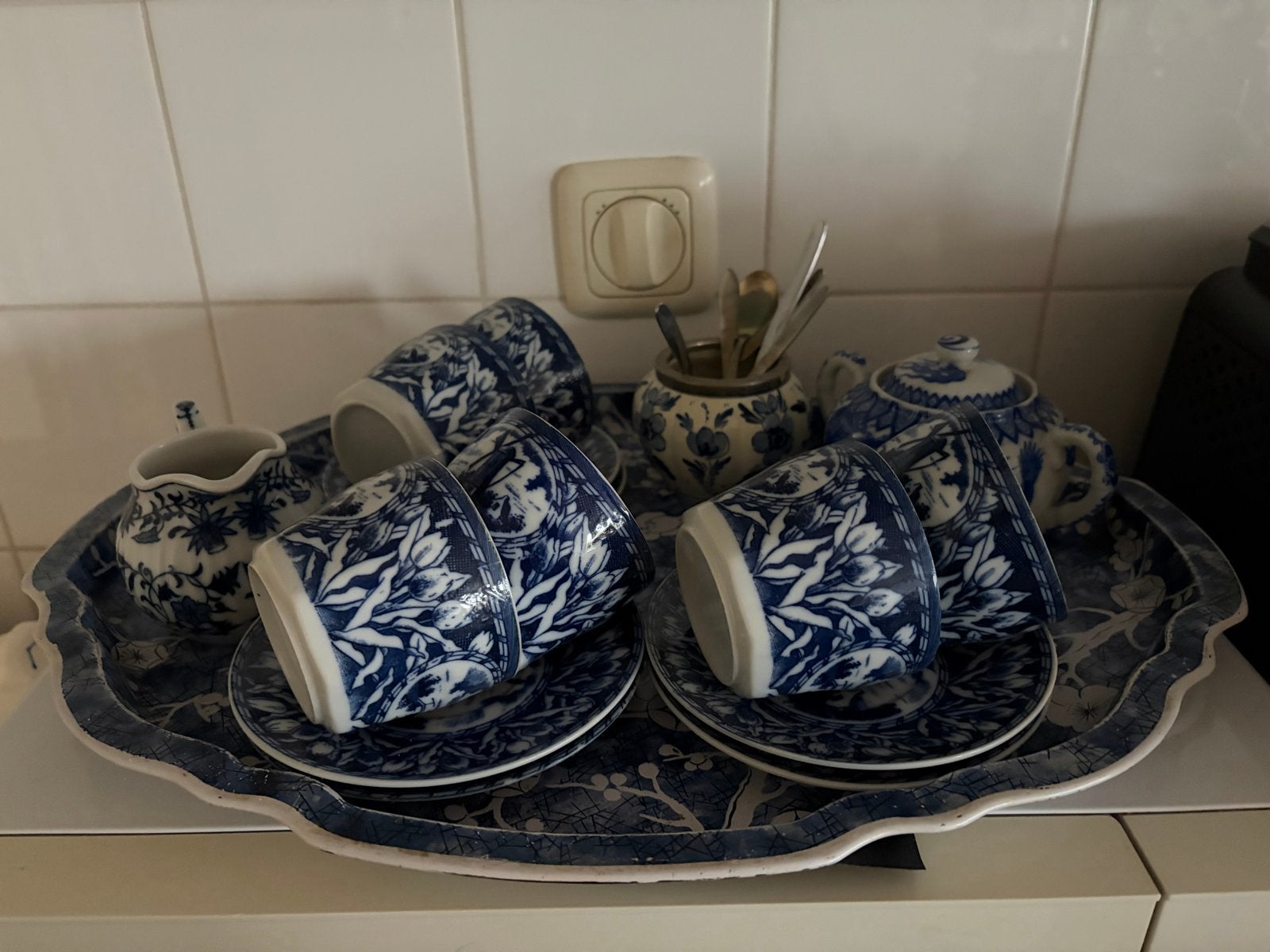 Delfts Blauw theeservies met dienblad, Ophalen