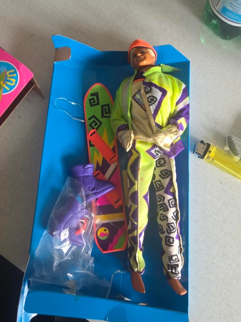 Vintage Ken pop met snowboard en kleding, Ophalen of Verzenden