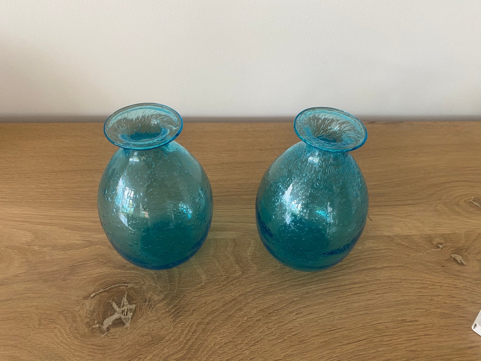 Set van 2 turquoise glazen vazen met bubbelstructuur, Ophalen of Verzenden