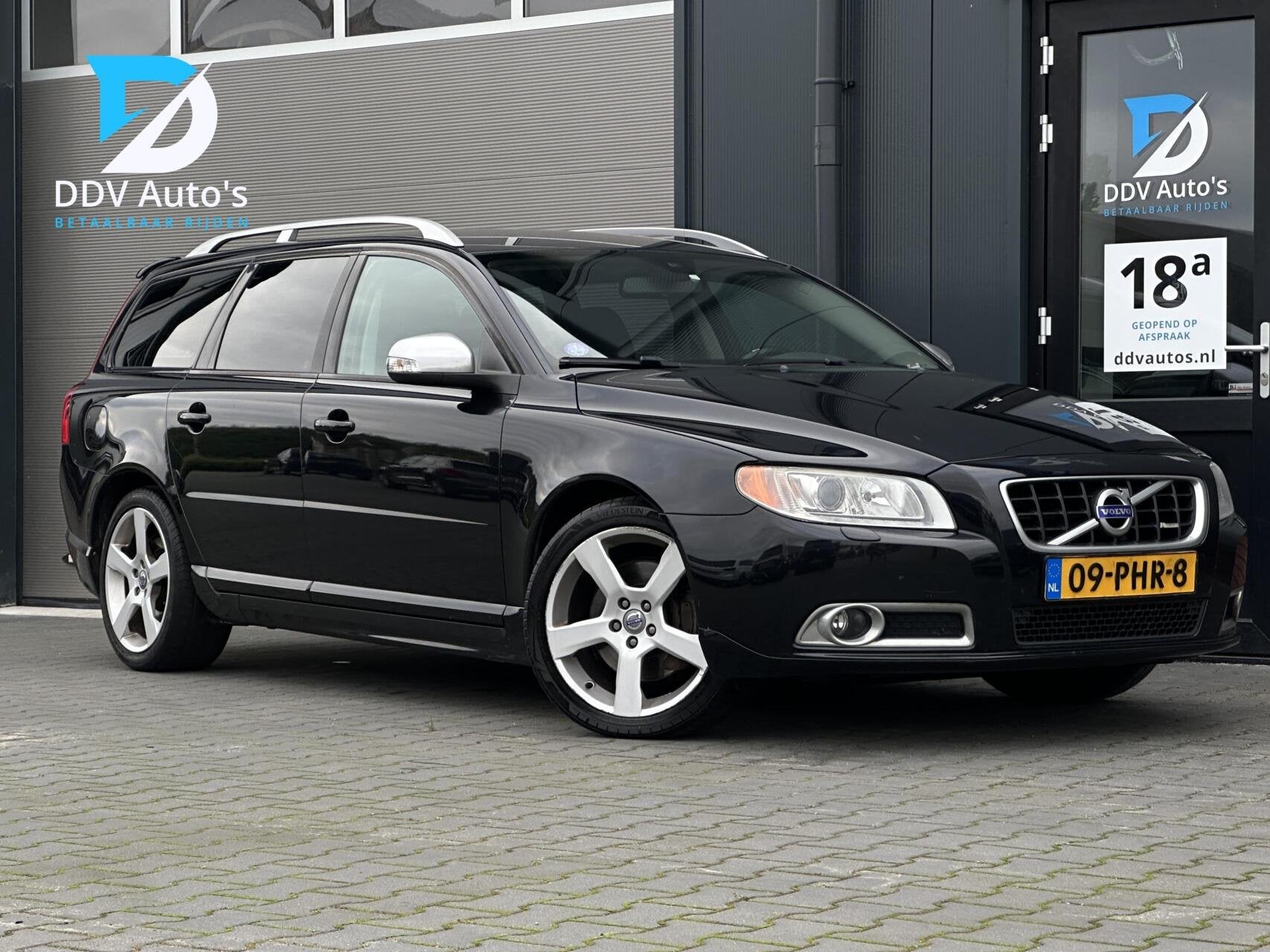 Volvo V70 2.0T/203pk R-Design|AUT|NAP|Trekh|Leder|Stoelverw|, Zwart, 4 cilinders, Zwart, 203 pk