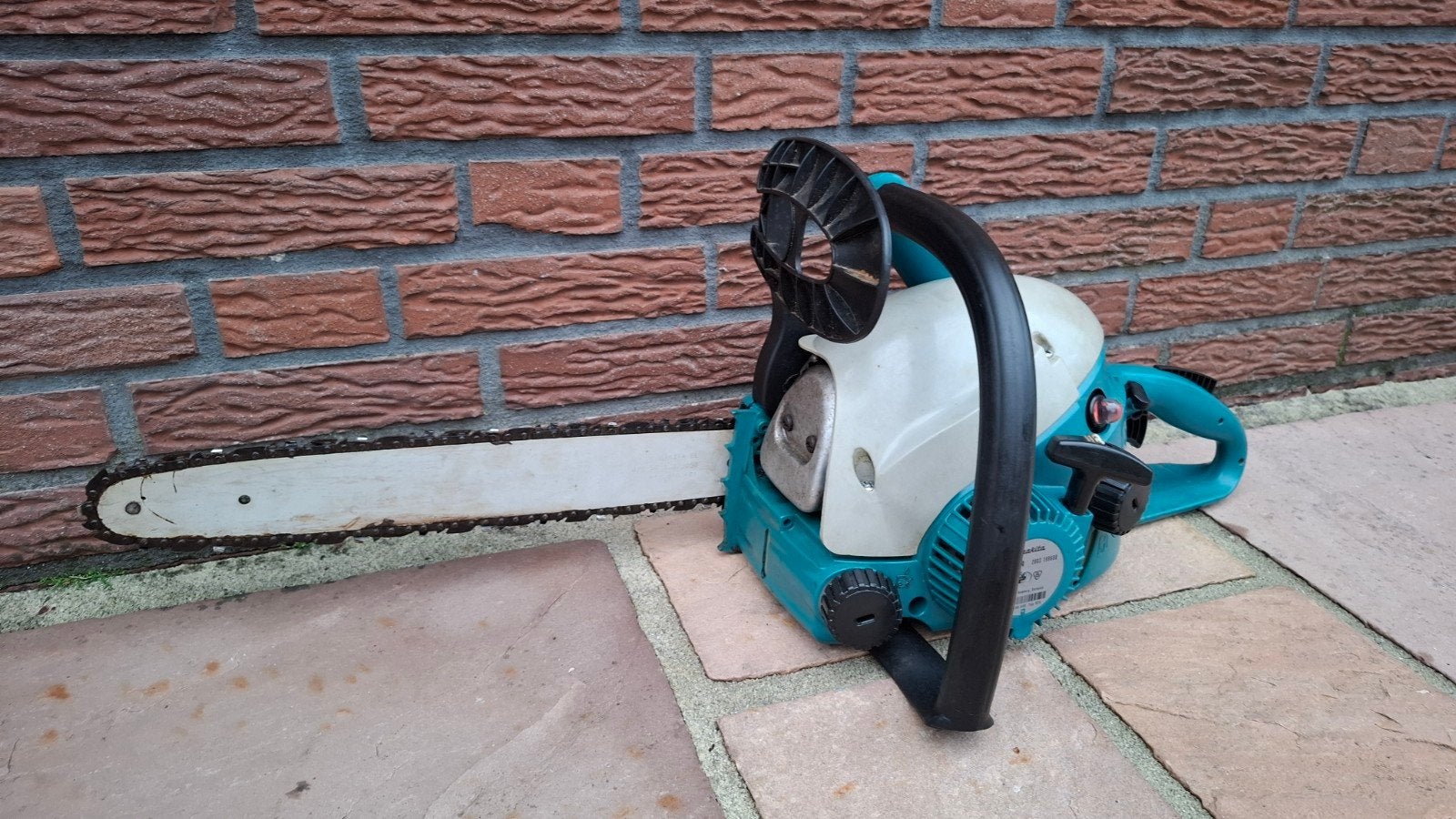 Foto 3 van Makita DCS-34 Kettingzaag Benzine