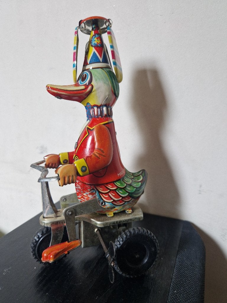 Vintage metalen opwind speelgoed `Duck on Bike`, Ophalen of Verzenden, Zo goed als nieuw
