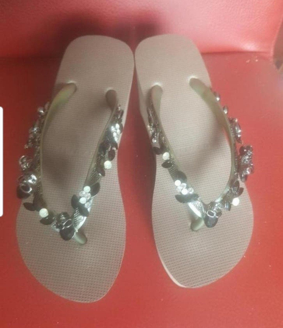 Mooie uzurii slippers, maat 35-36 nieuw!, Slippers, Overige kleuren, Nieuw, Ophalen of Verzenden