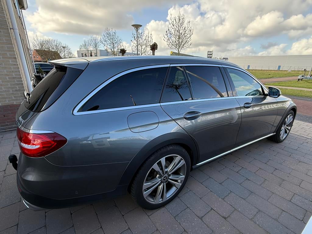 Mercedes-Benz E-Klasse E220 d 194pk 4MATIC All-terrain, Auto's, Mercedes-Benz, Automaat, 1800 kg, 1800 kg, 4 cilinders