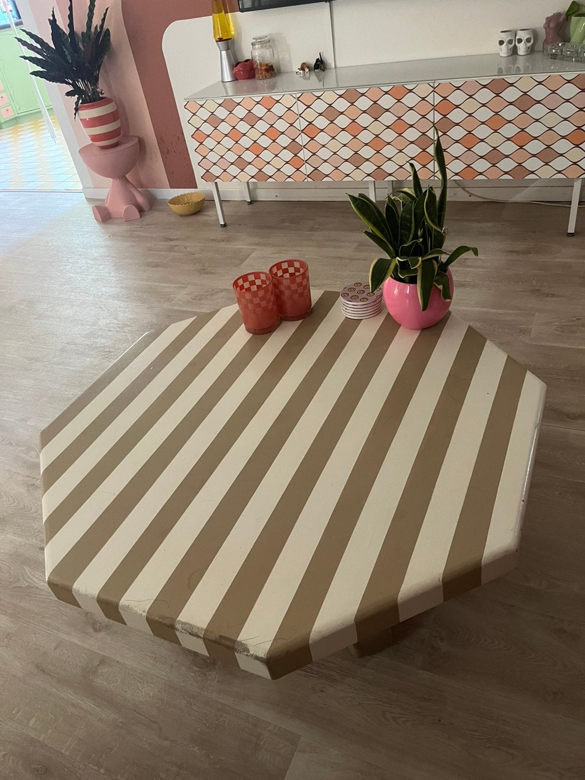 Grote massief houten salontafel, Ophalen
