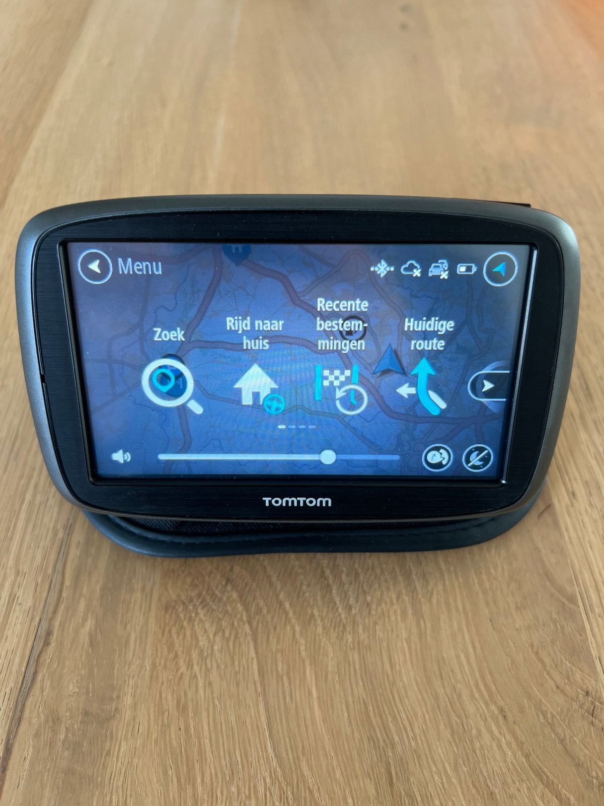 TomTom GO 50 navigatiesysteem – complete set met accessoires, Auto diversen, Ophalen of Verzenden, Zo goed als nieuw