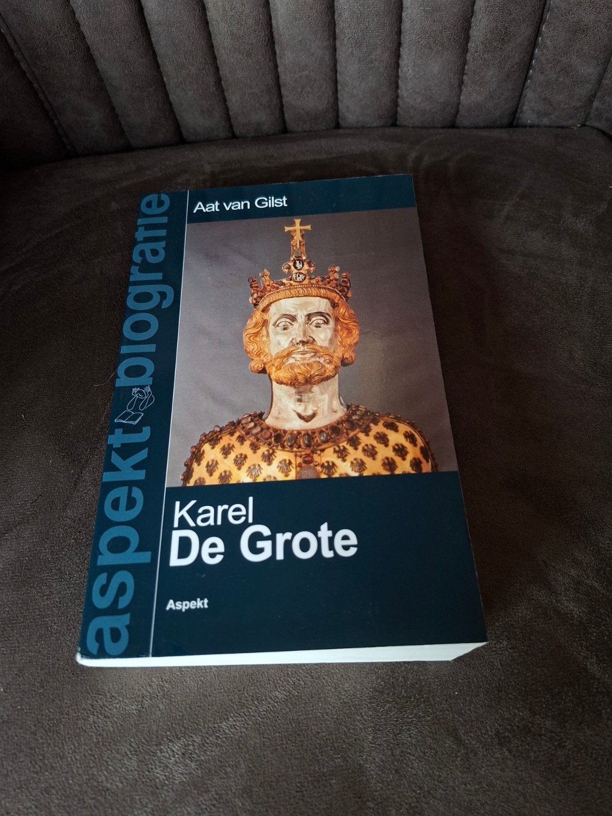Karel De Grote - Aspekt Biografie, Ophalen of Verzenden, Zo goed als nieuw, Aat van Gilst