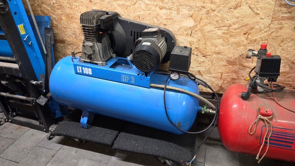 Perslucht compressor 100L 380V, Doe-het-zelf en Verbouw, 100 liter of meer, Ophalen, Gebruikt, 6 tot 10 bar