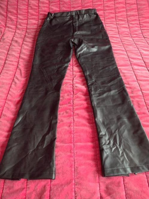 Flared Broek, Maat 38/40 (M), Verzenden, Zwart, Nieuw