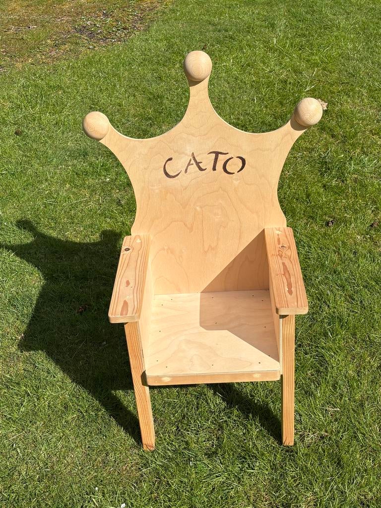 Houten kinderstoel met naam Cato, Kinderen en Baby's, Kinderkamer | Tafels en Stoelen, Ophalen, Zo goed als nieuw, Stoel(en)