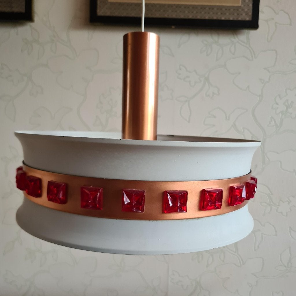 te koop: hanglamp rode steentjes, retro vintage jaren 70, Ophalen of Verzenden, Gebruikt, Kunststof, Retro vintage seventies