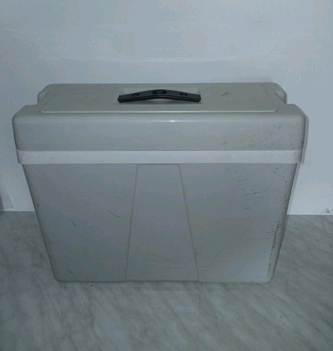 Grijze koelbox 31x38x14 vaste prijs, Caravans en Kamperen, Ophalen of Verzenden, Zo goed als nieuw, Koelbox, Koelelement