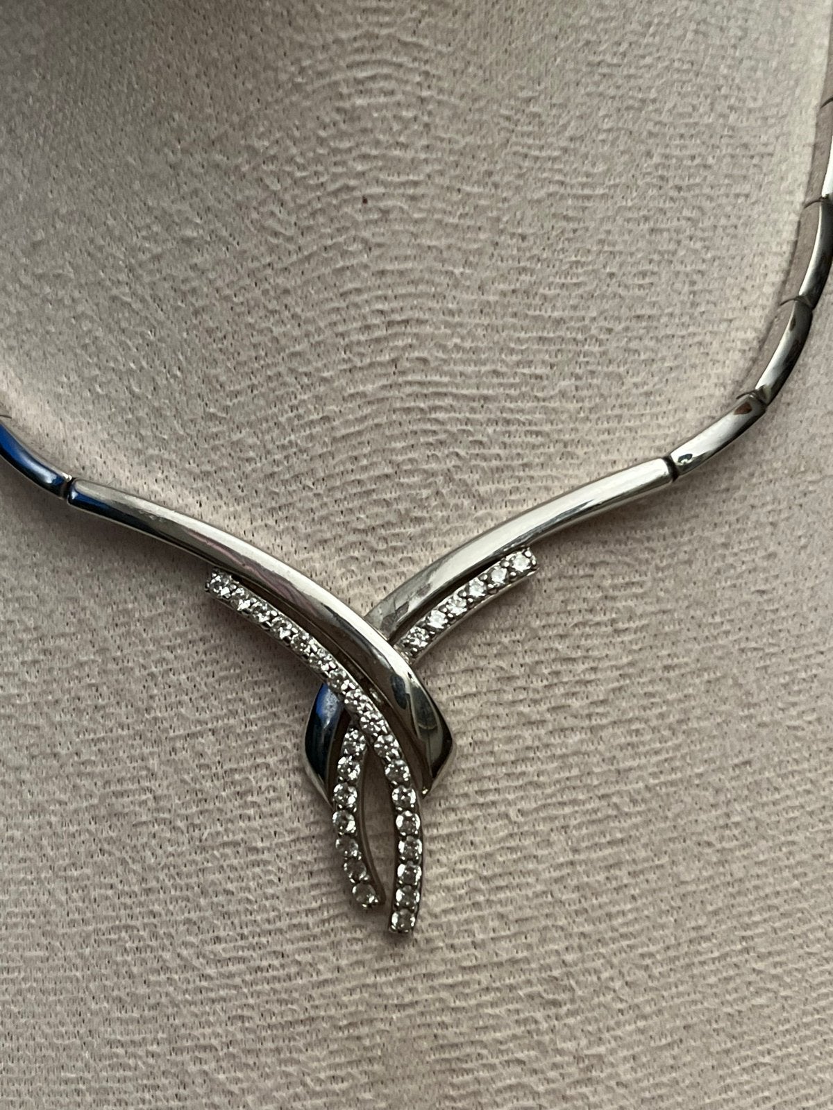 Zilveren Collier met Heldere Saffier - 45 cm, Verzenden, Zo goed als nieuw, Met edelsteen, Zilver