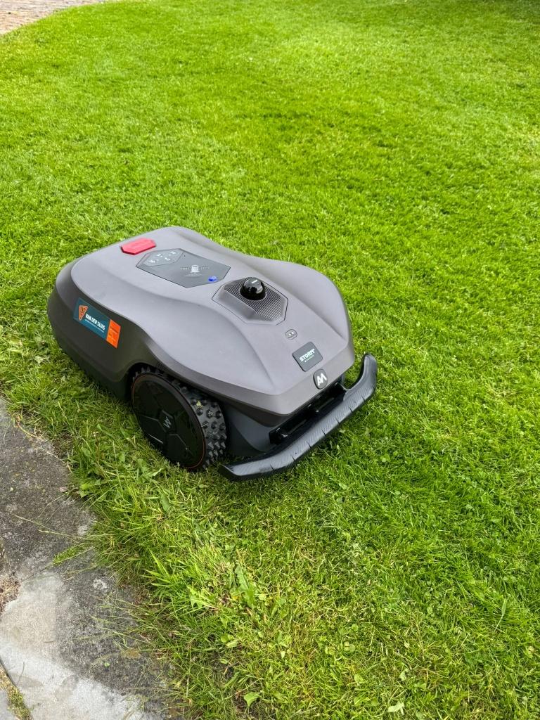 Nieuwe Storm GPS robotmaaiers, Bestuurbaar via app, Storm, Nieuw, Ophalen of Verzenden