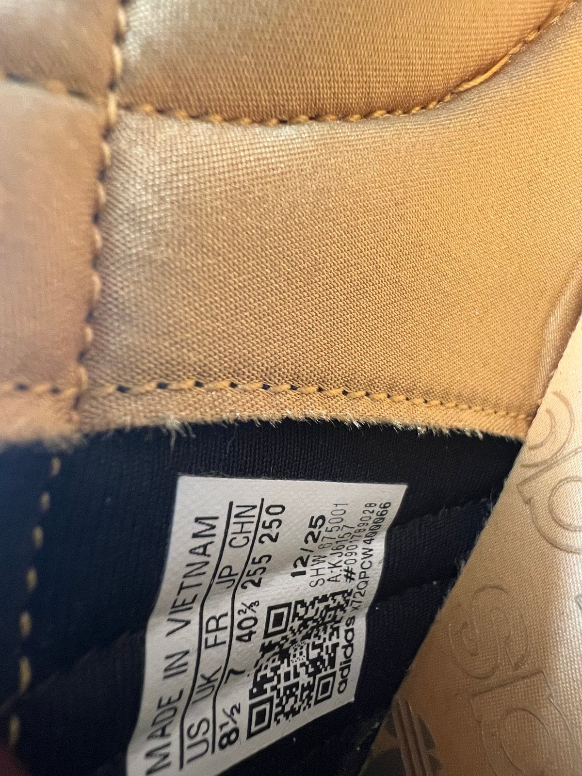 Adidas Japan Schoenen - Maat 40 2/3, Ophalen of Verzenden, Zo goed als nieuw, Bruin, Sneakers of Gympen