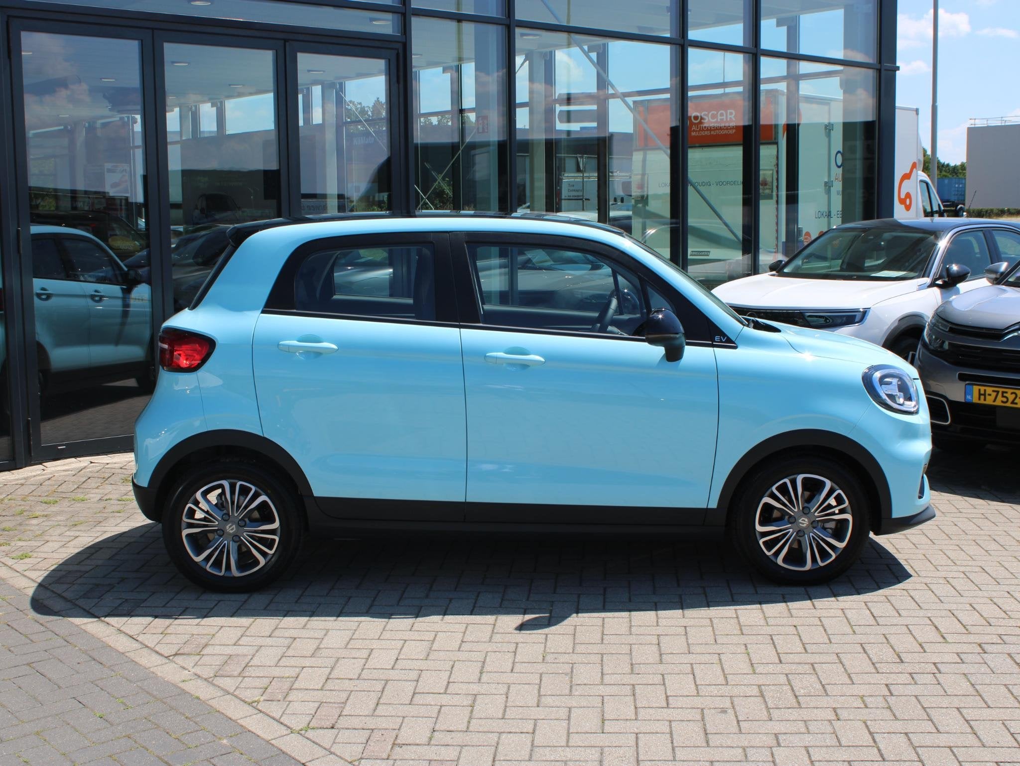 Leapmotor T03 Design 37.3 kWh VOORRAAD KORTING, Auto's, Leapmotor, 12 maanden, Stof, Parkeersensor, Nieuw