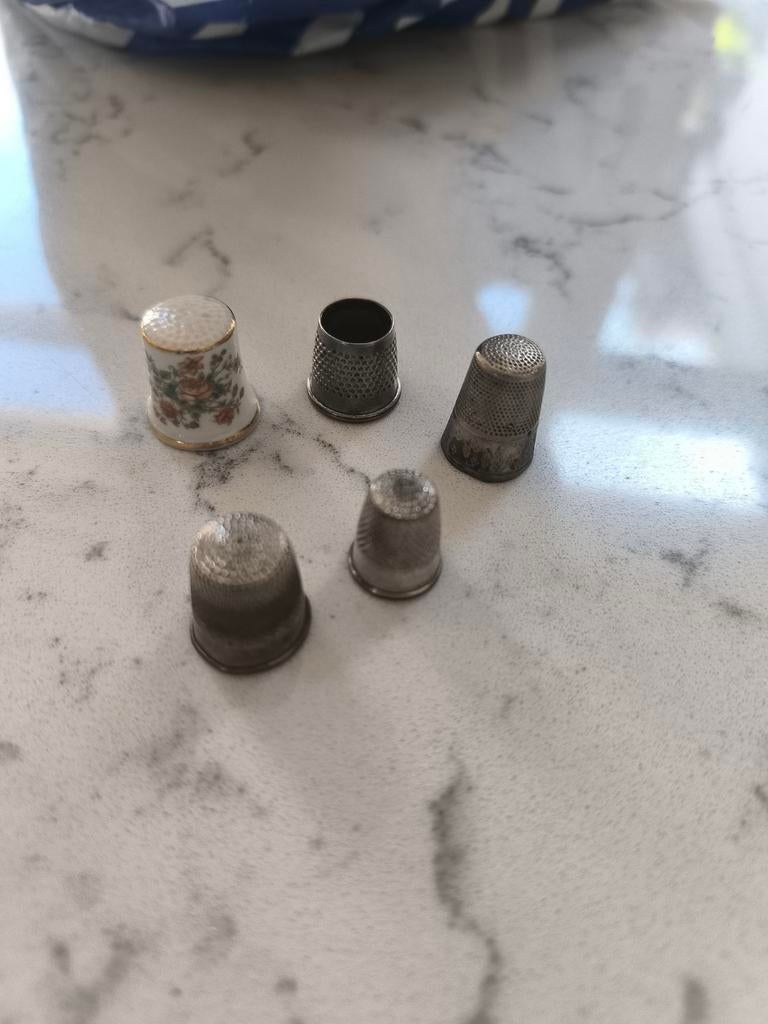Vingerhoed antieke vingerhoedjes, Ophalen of Verzenden, Zo goed als nieuw