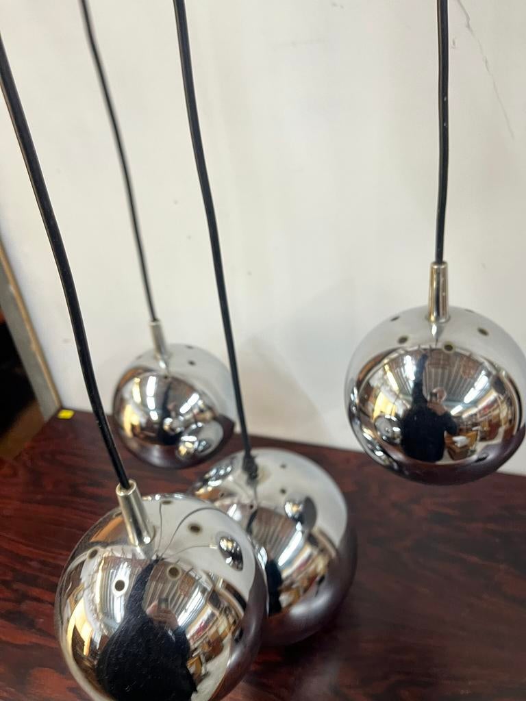 Hanglamp jaren 60-70 bol chroom vintage retro €165, Gebruikt, Ophalen of Verzenden, Chroom vintage retro midcentury space age jaren 60-70