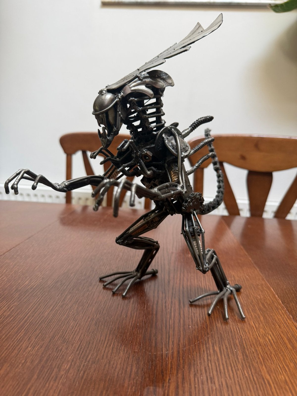 Uniek handgemaakt Alien Queen beeld van metaal en staal, Overige onderwerpen, Ophalen of Verzenden, Handgemaakt, 20 - 50 cm