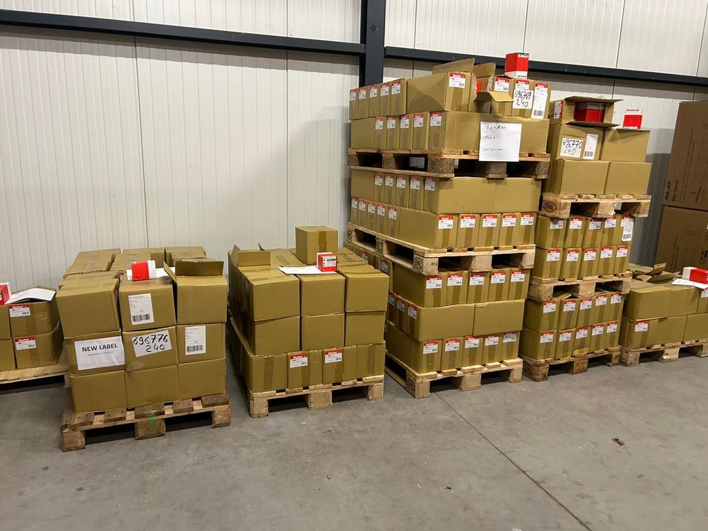 Grote Partij  Schroeven - Hoveniers, Houtbouwers, Timmerman, Tuin en Terras, Schuttingen, Nieuw, IJzer, Minder dan 1 meter, Minder dan 3 meter