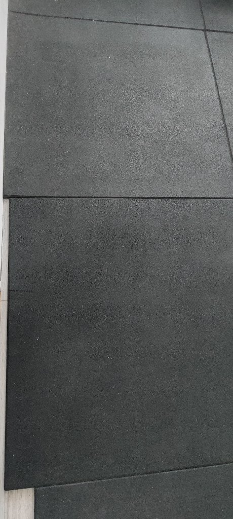 SOLD! Dempende Sportvloer / Fitnessvloer – 20 mm – ca. 12 m², Ophalen, Zo goed als nieuw, Benen, Fitnessmat