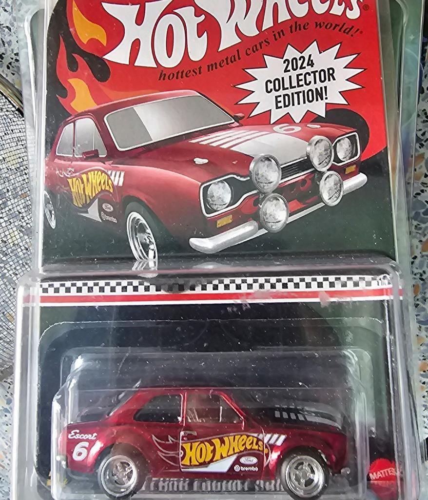 Hot Wheels 2024 Collector Edition Ford Escort RS1600, Nieuw, Ophalen of Verzenden, 333 Continental Boulevard, El Segundo, CA 90245, USA