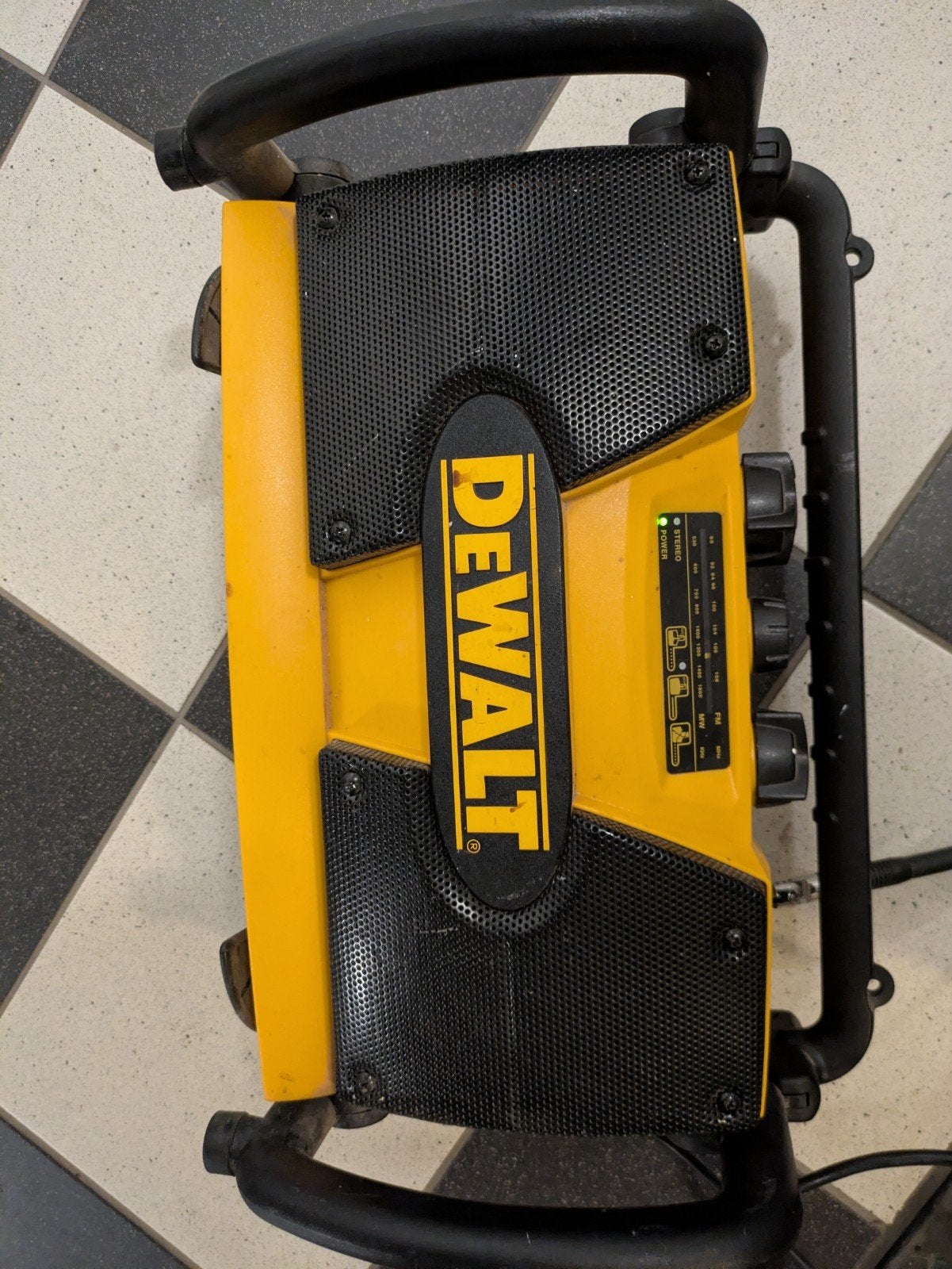 Robuuste DeWalt bouwradio - Ideaal voor elke werkplek!, Ophalen, Gebruikt, Bouwradio