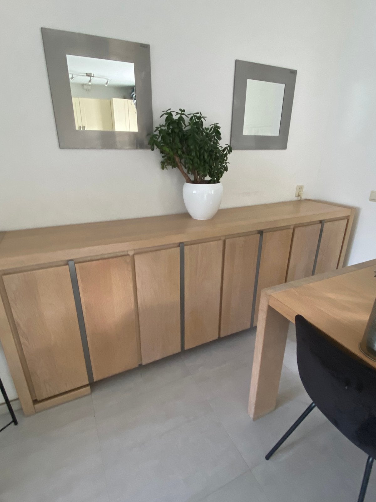 Eikenhouten dressoir met metalen accenten, Gebruikt, 150 tot 200 cm, Eikenhout, Ophalen of Verzenden
