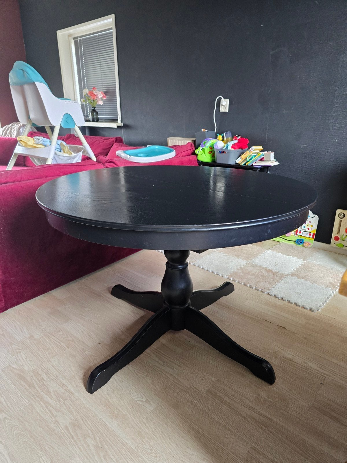 IKEA Ingatorp uitschuifbare tafel rond/ovaal zwart, Gebruikt, 100 tot 150 cm, Ophalen of Verzenden, 150 tot 200 cm