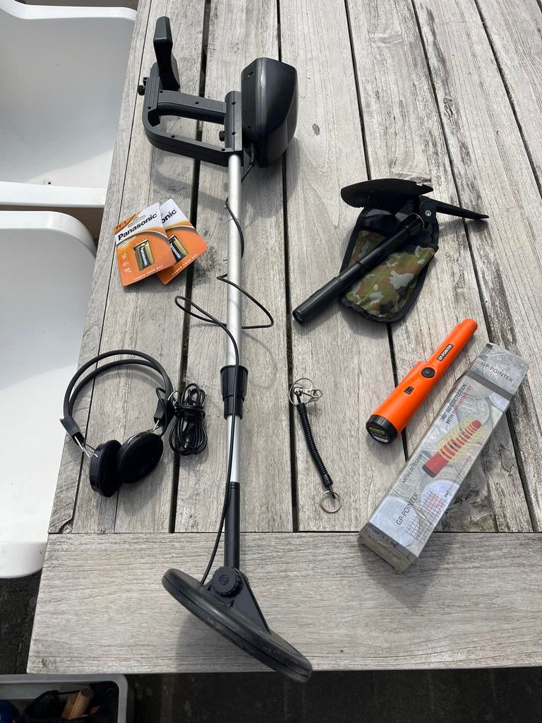 Metaaldetector ODESSAY (kind) met pinpointer en accessoires, Overige merken, Ophalen of Verzenden, Zo goed als nieuw, 30 cm of minder