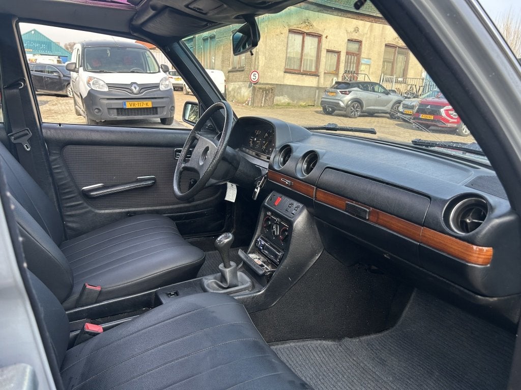 Mercedes-Benz 200-280 (W123) 240 D (bj 1985), foto 6