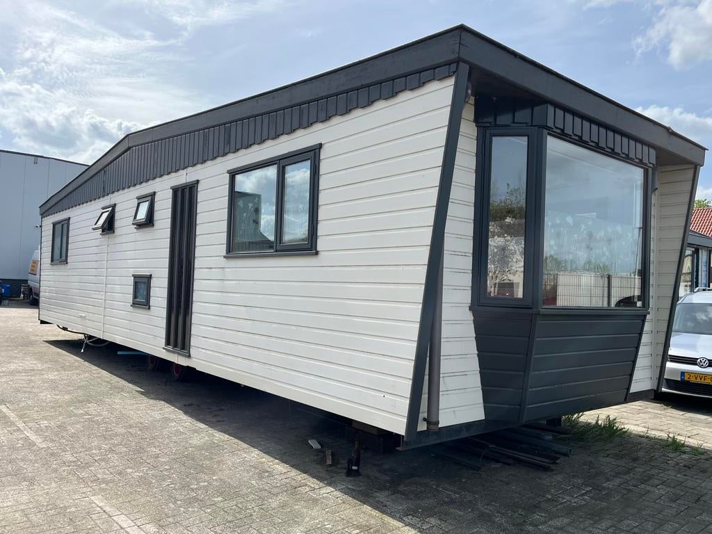 Degelijke chalet 11x 3.6 m kunststof , met dubbelglas, Caravans en Kamperen, Tot en met 4