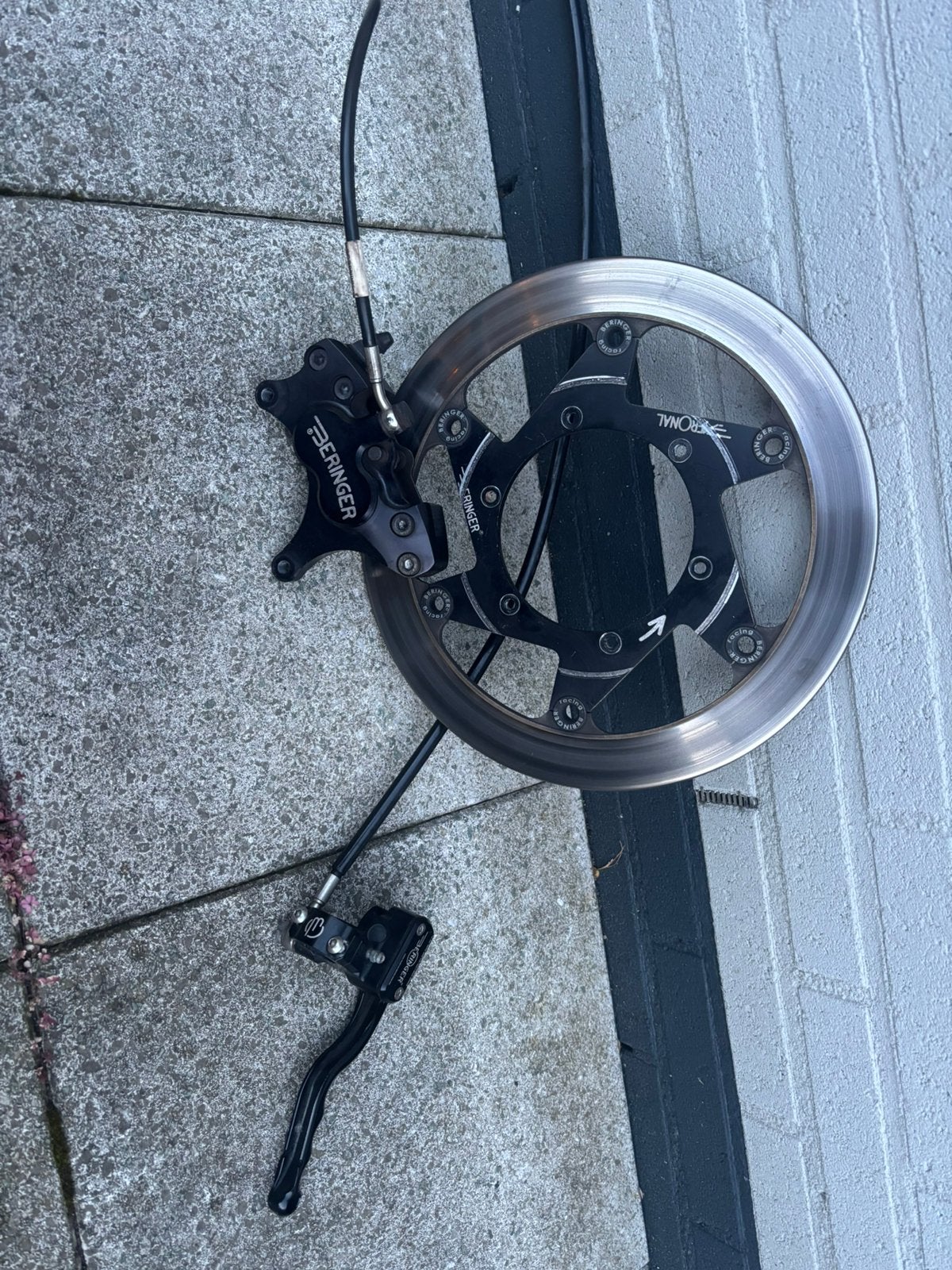 Beringer 4 zuiger remset compleet 320MM, Motoren, Ophalen of Verzenden, Gebruikt