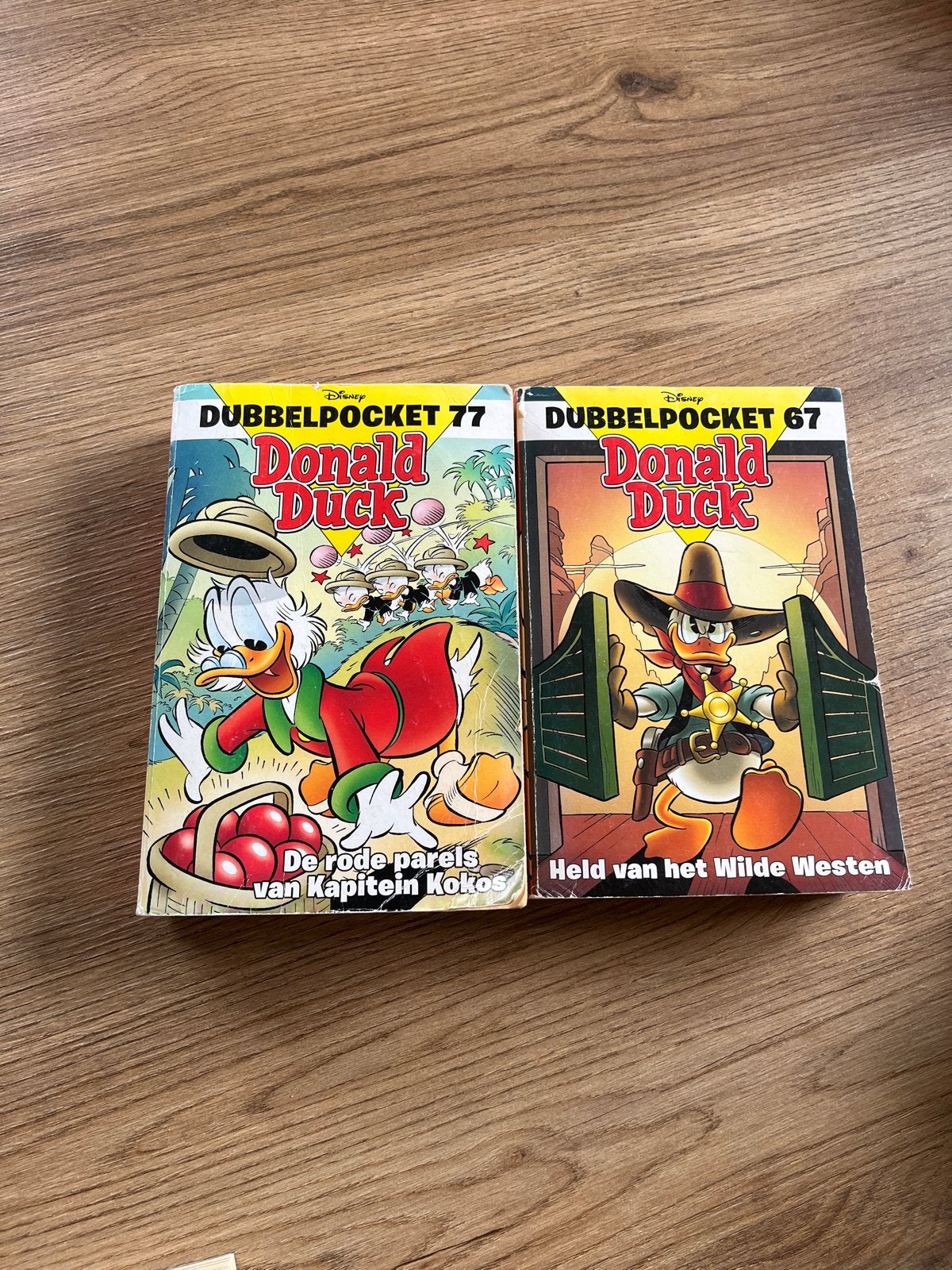 Donald Duck Dubbelpocket 67 & 77 - Stripboeken, Boeken, Meerdere stripboeken, Ophalen of Verzenden, Gelezen