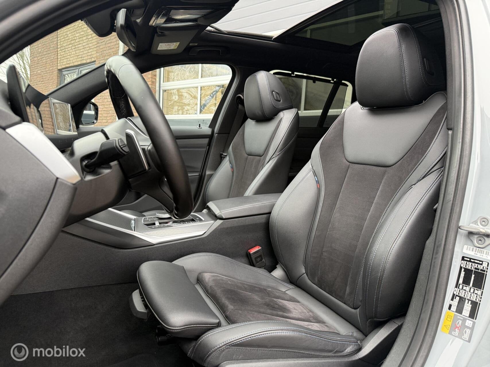 BMW 3-serie Touring 330e xDrive M Performance Panodak HUD LE, Auto's, 1998 cc, Zwart, 4 cilinders, Plug-in hybride
