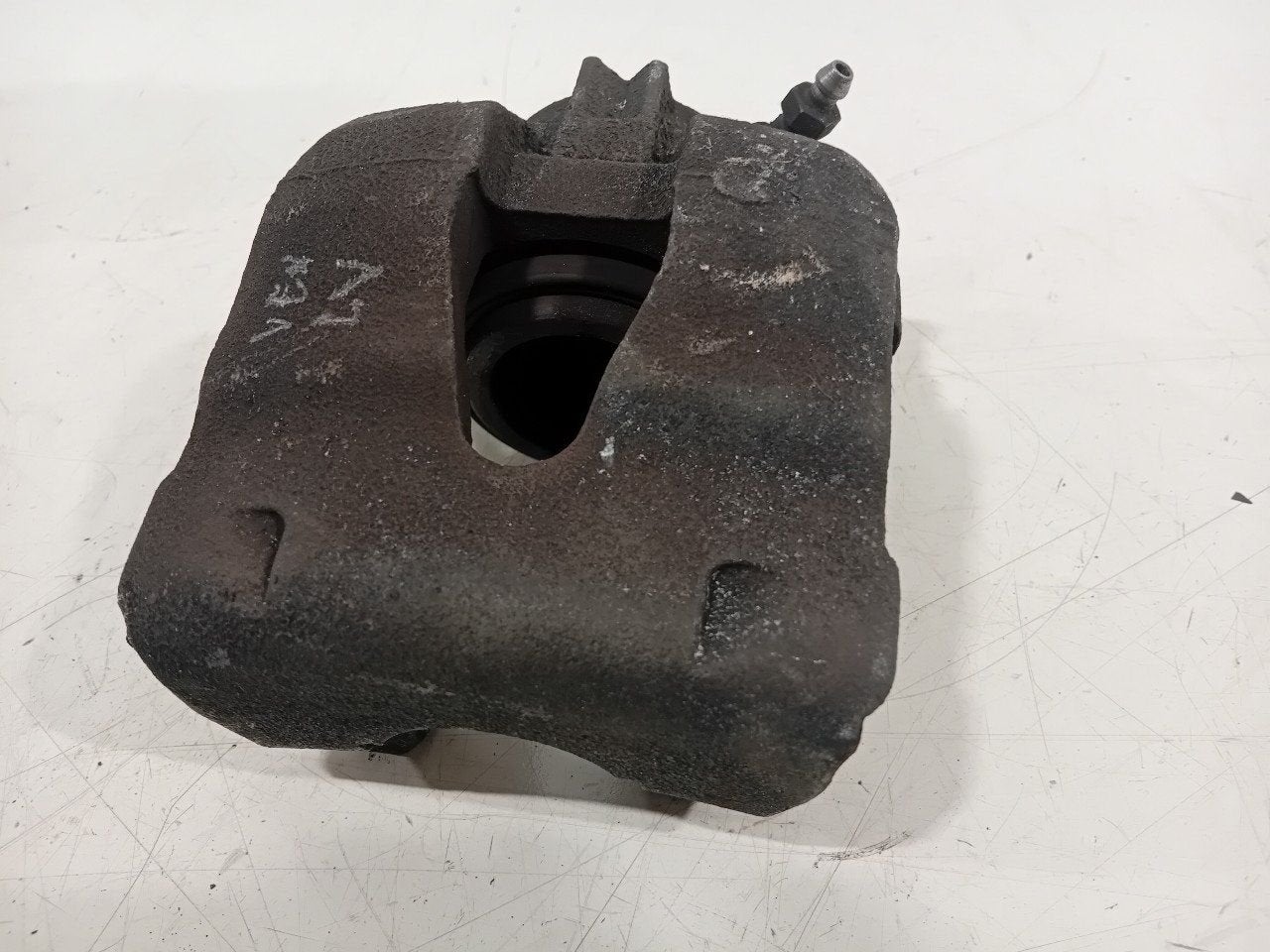 Remklauw links voor Volkswagen Polo, Onderdelen@venauto.nl, Van der Ven Autorecycling B.V., Gebruikt, Ettenseweg 76, 4706 PB Roosendaal, The Netherlands